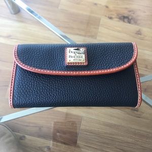 Dooney & Bourke wallet